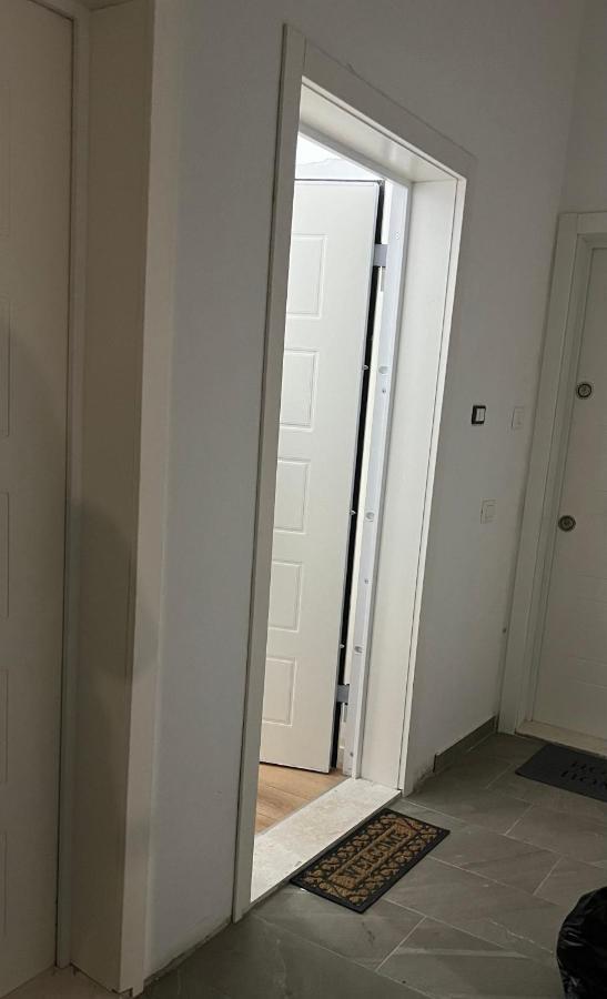 Atrium Apartment Тирана Екстер'єр фото